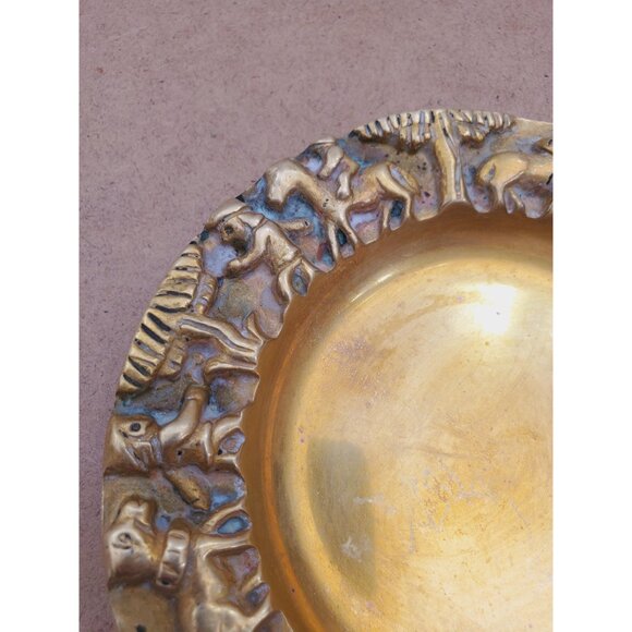 Brutalist Folk Art Brass Dish Catchall | Vintage Mid Century Decorative Relief - Picture 7 of 10